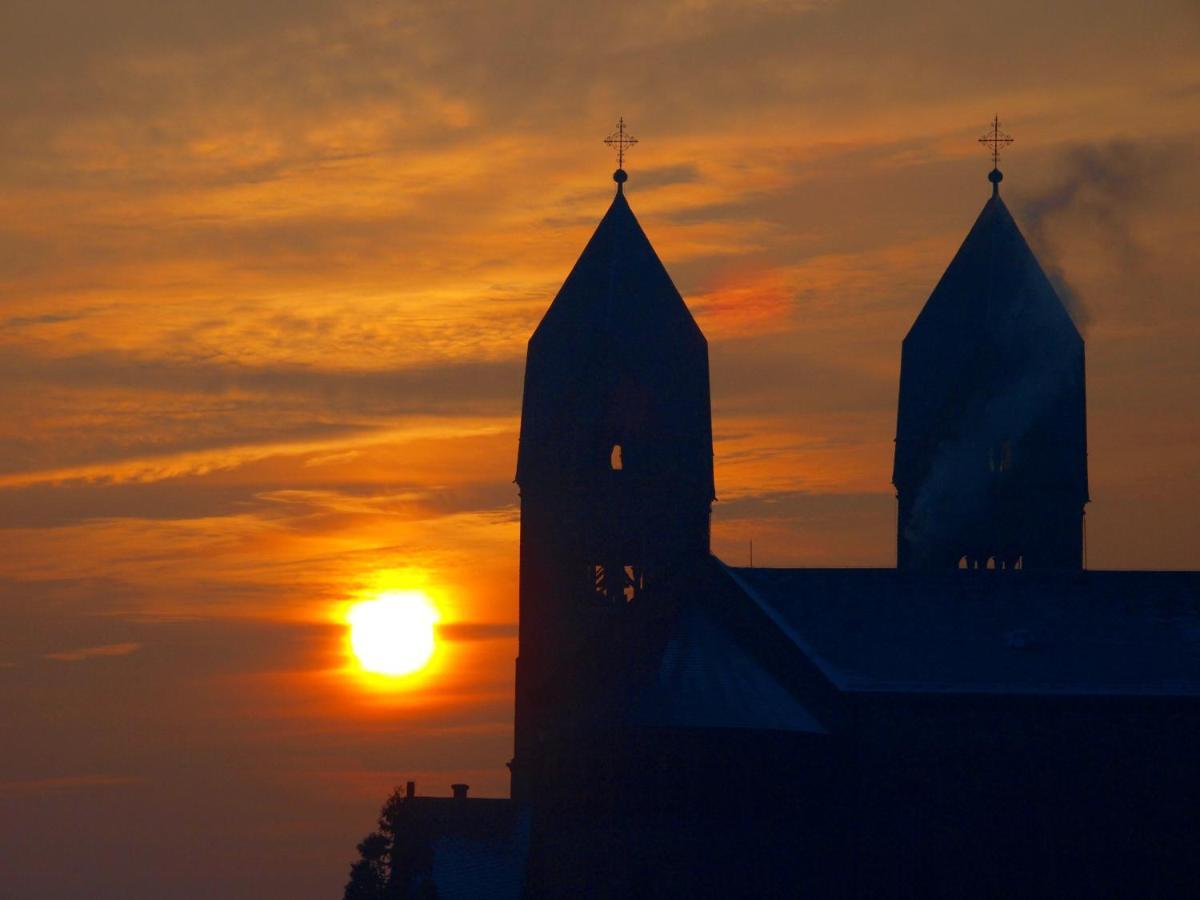 Hotel Trapp Rudesheim am Rhein Bagian luar foto