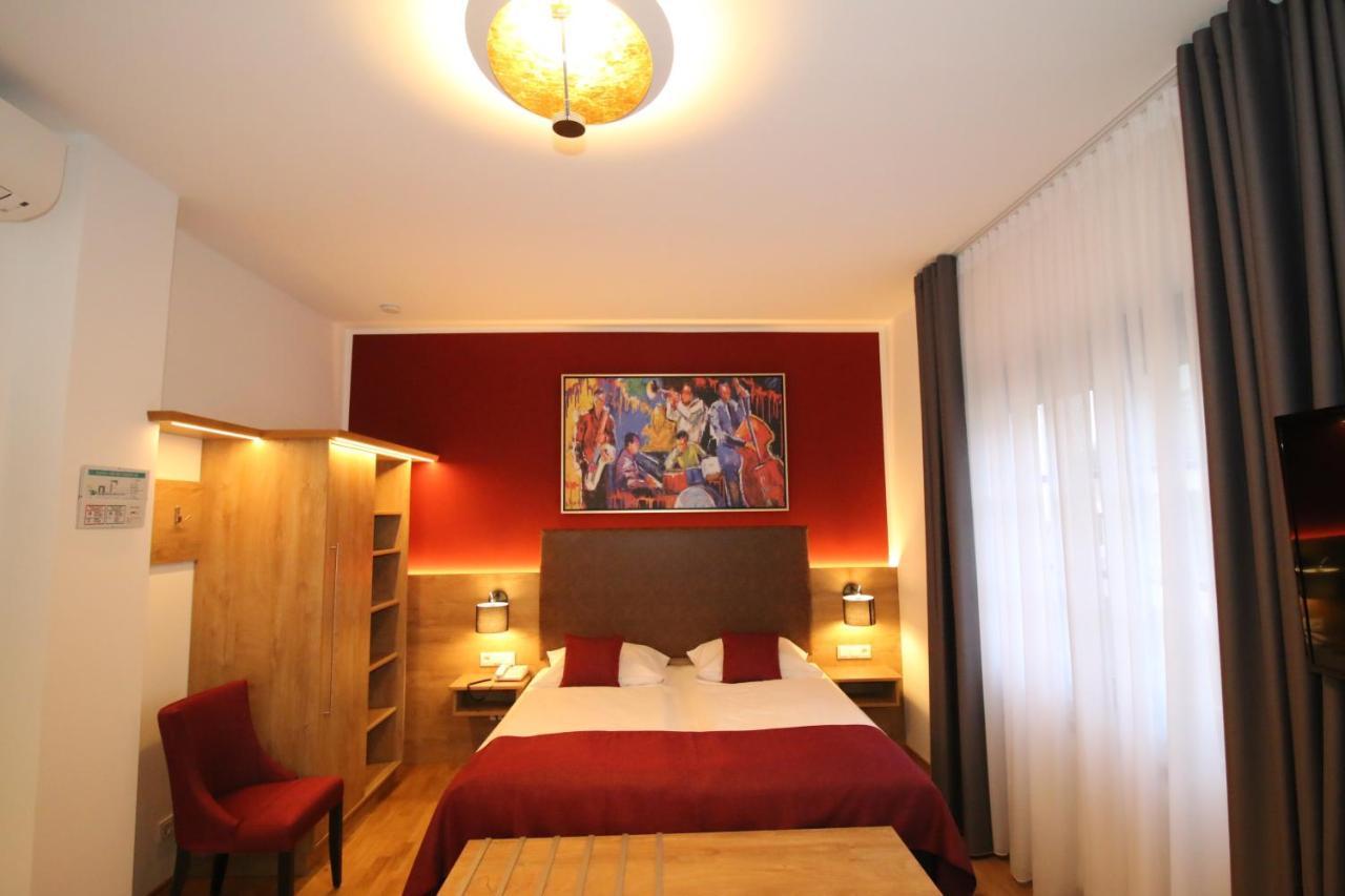 Hotel Trapp Rudesheim am Rhein Ruang foto