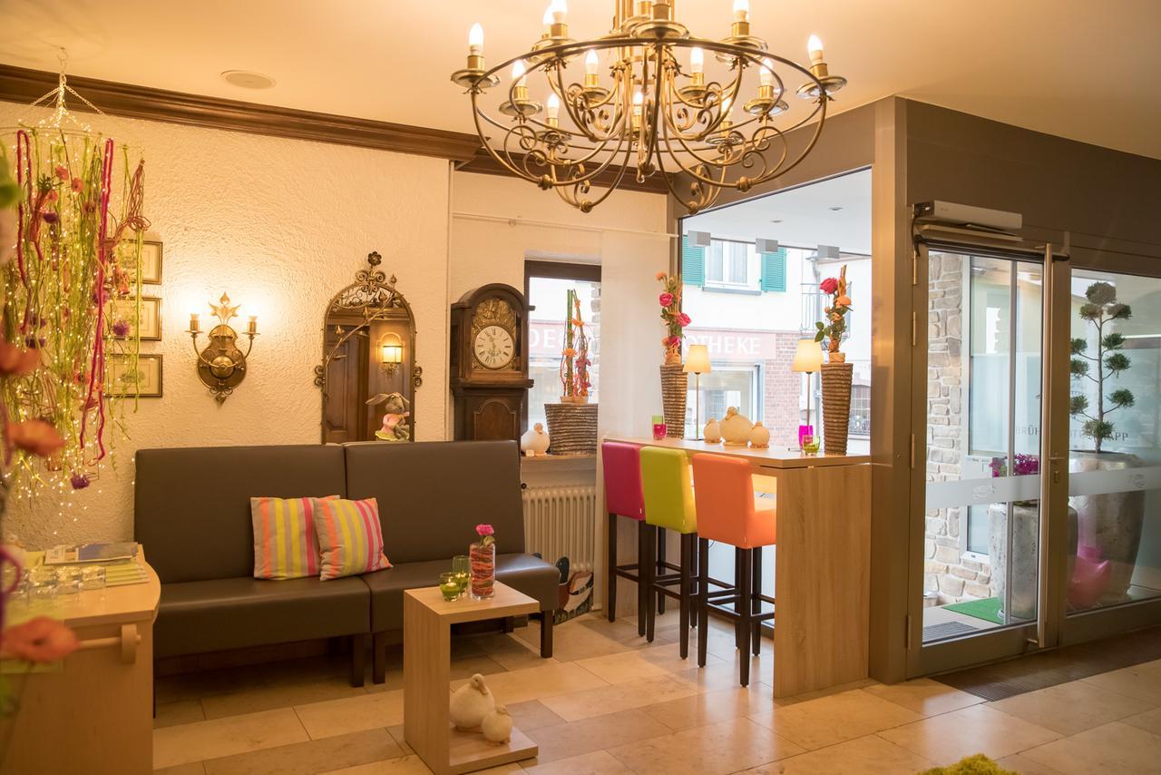 Hotel Trapp Rudesheim am Rhein Bagian luar foto